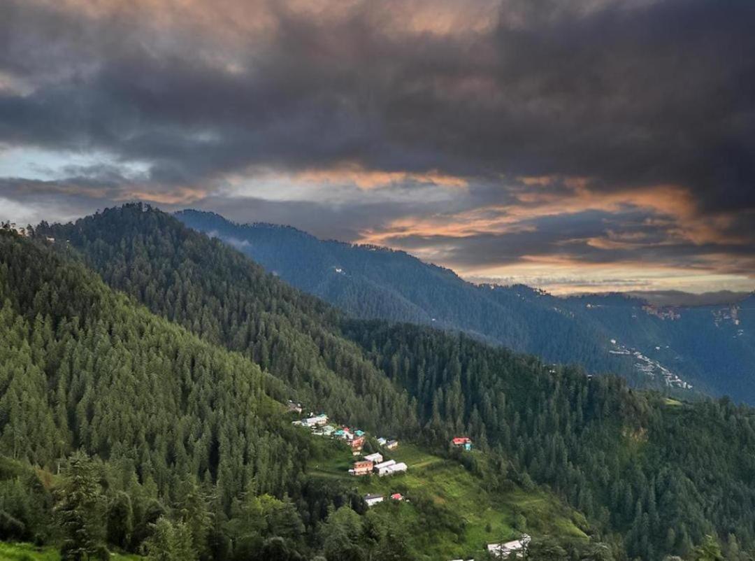 The Heritage Home Kasauli I Pine View Serviced Villa I Best Seller I Vacations I Family Events I Sky Bonfire I Kasauli By Exotic Stays Bagian luar foto